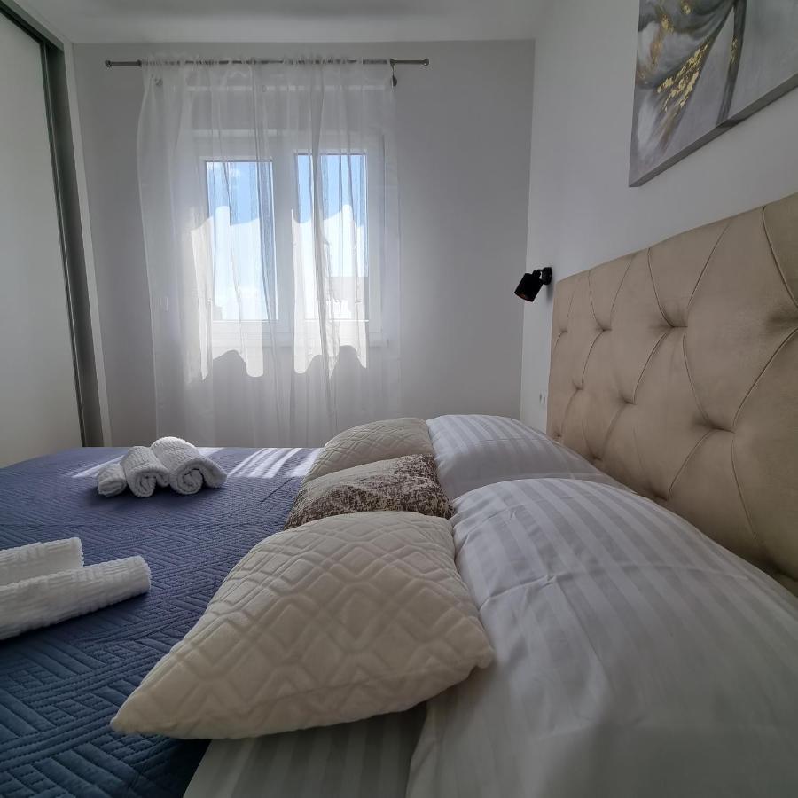 Apartments Happiness Trogir Eksteriør billede