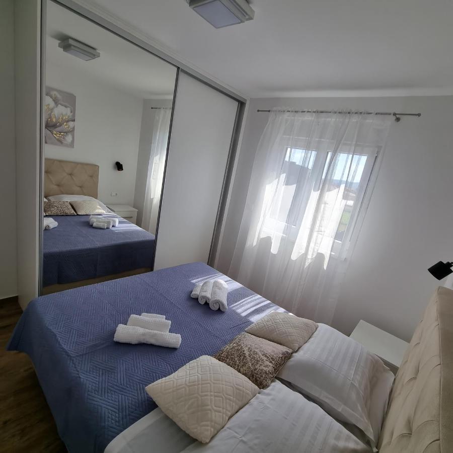 Apartments Happiness Trogir Eksteriør billede